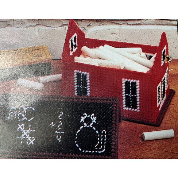 Leisure Arts TEACHER TREASURES PLASTIC CANVAS 1494 Leaflet 12 Designs School - Picture 5 of 11